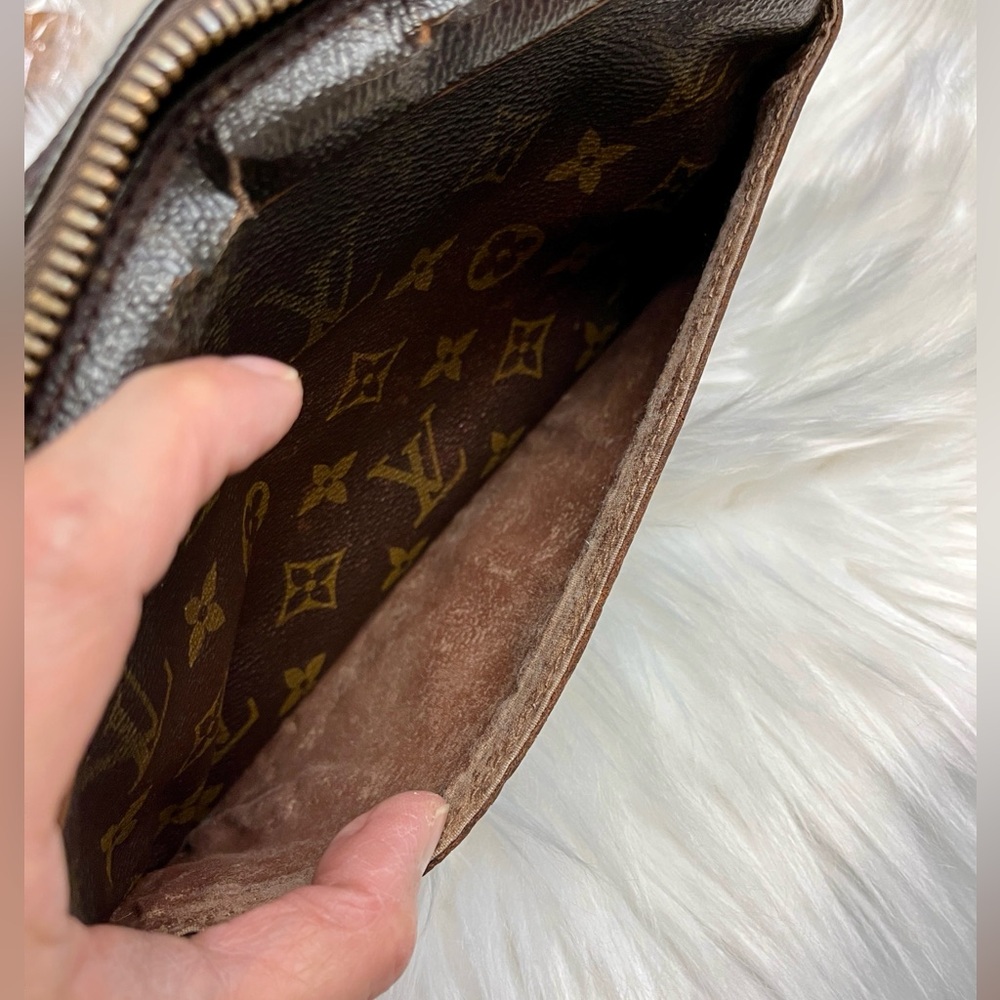 Authentic Louis Vuitton Monogram Compiegne 23 Clutch Bag - Picture 15 of 15